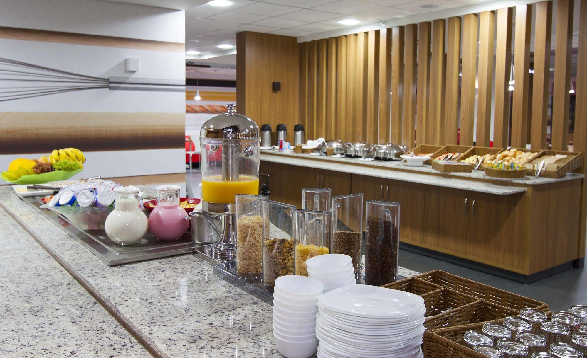 Ibis Cascavel Hotel Екстериор снимка